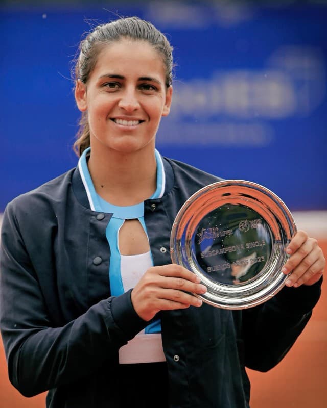 Maria Lourdes Carle